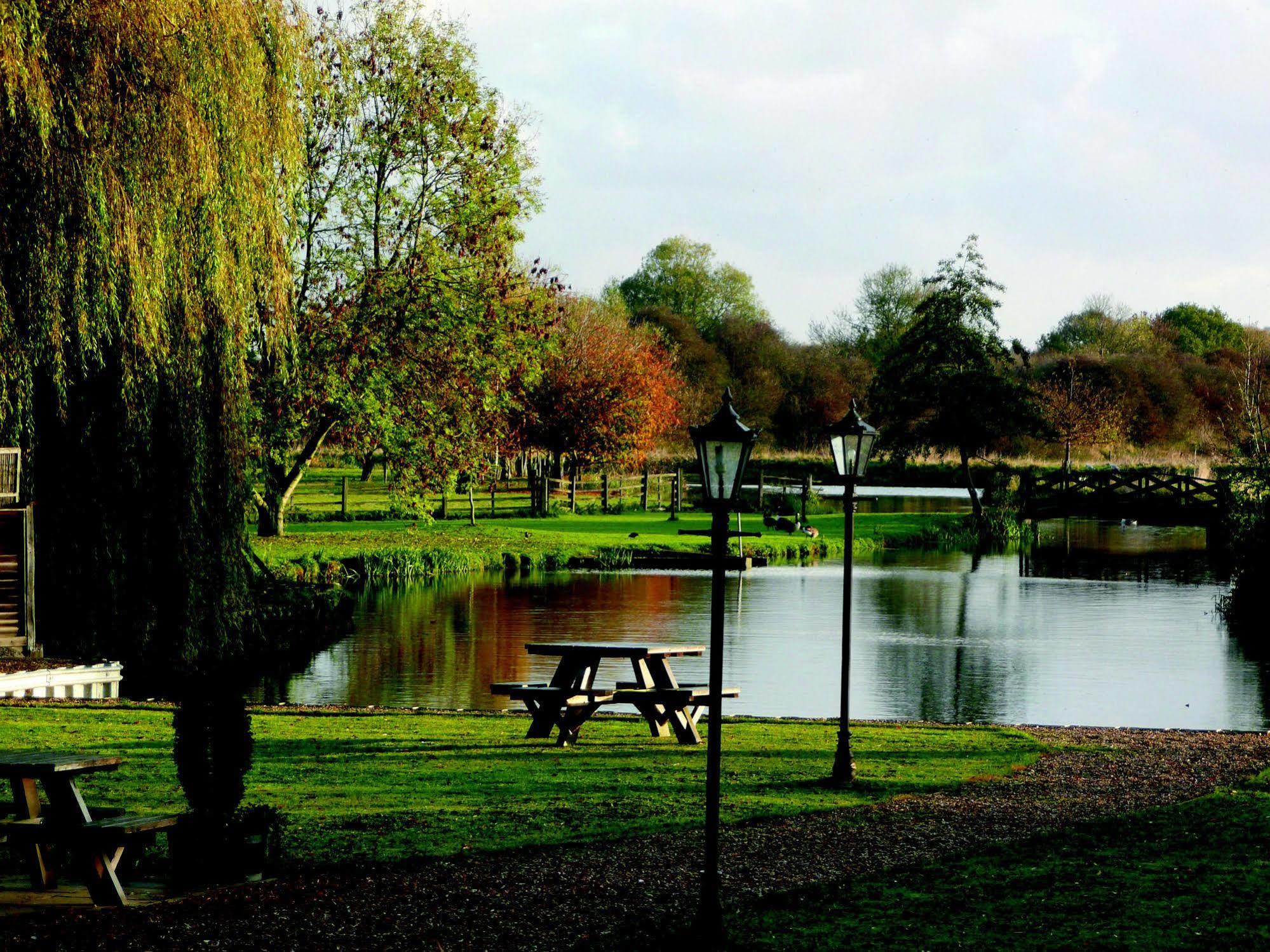 Queens Head Inn Nassington Restaurant foto