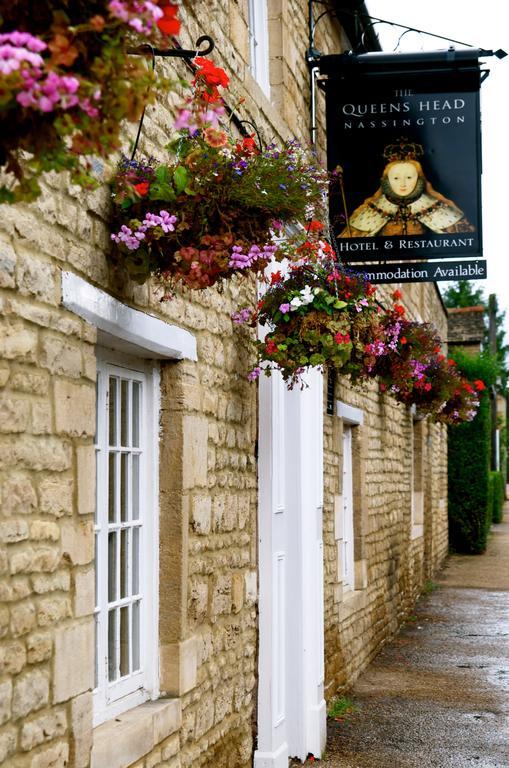 Queens Head Inn Nassington Exterior foto